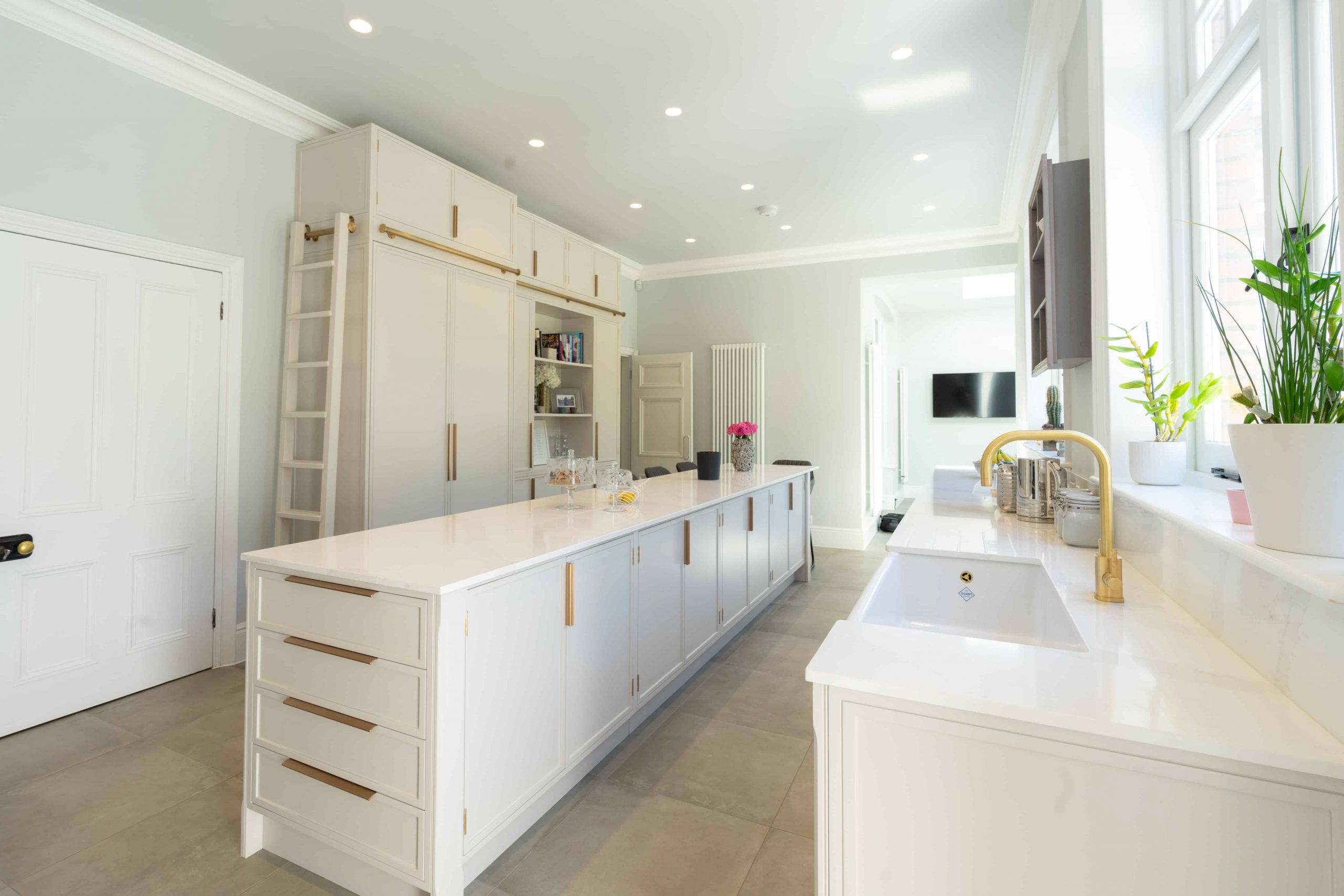 What makes bespoke kitchens different from off the shelf kitchens?